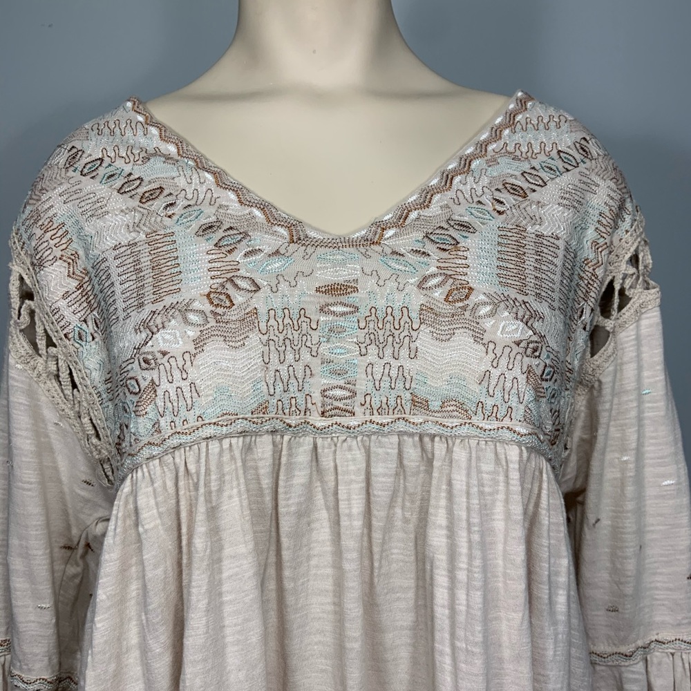 🎉2x Host Pick🎉 Free People "Much Love" embroidered cotton tunic top. - Picture 4 of 16